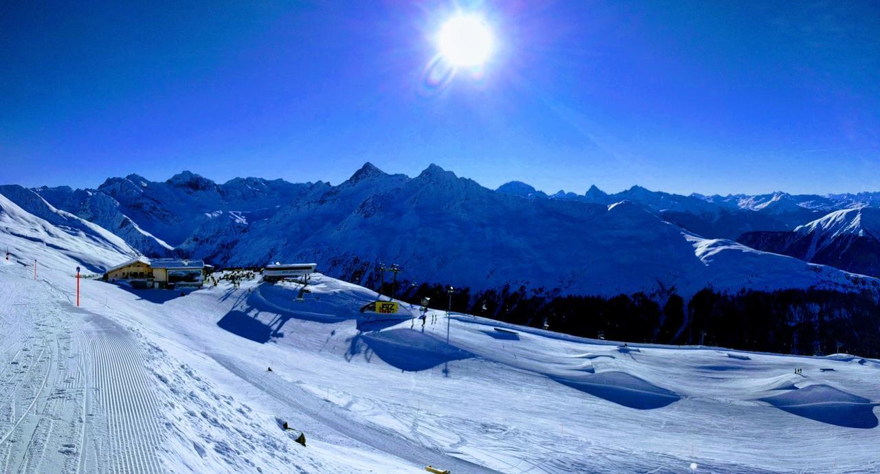 Holiday Accommodation - Swimming Pool Available Davos Buitenkant foto